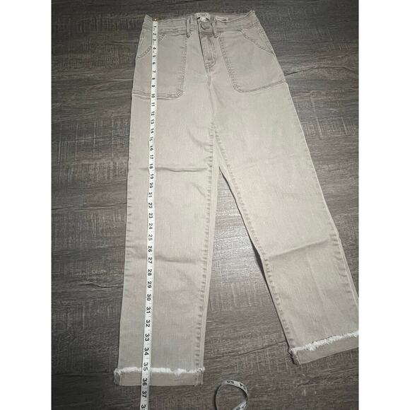 LOGO by Lori Goldstein Women's Denim Gray Distressed Vest & Boyfriend Jeans - Picture 6 of 16